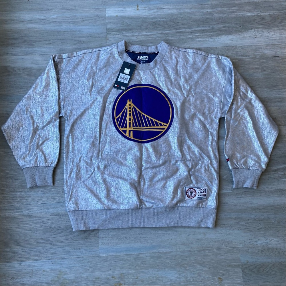 Tommy Hilfiger Silver and Blue Crewneck Sweater